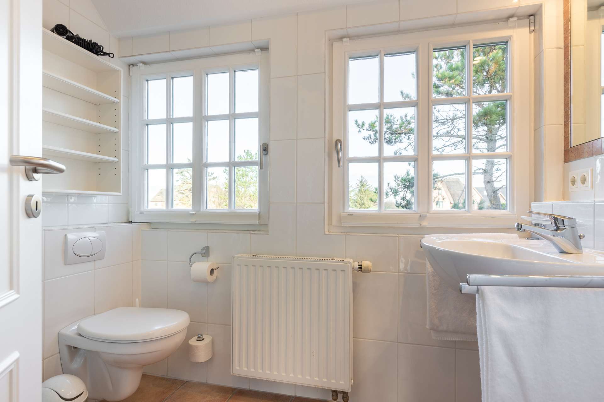 Ferienwohnung-Haus Carin 2-Wenningstedt-50-37-26