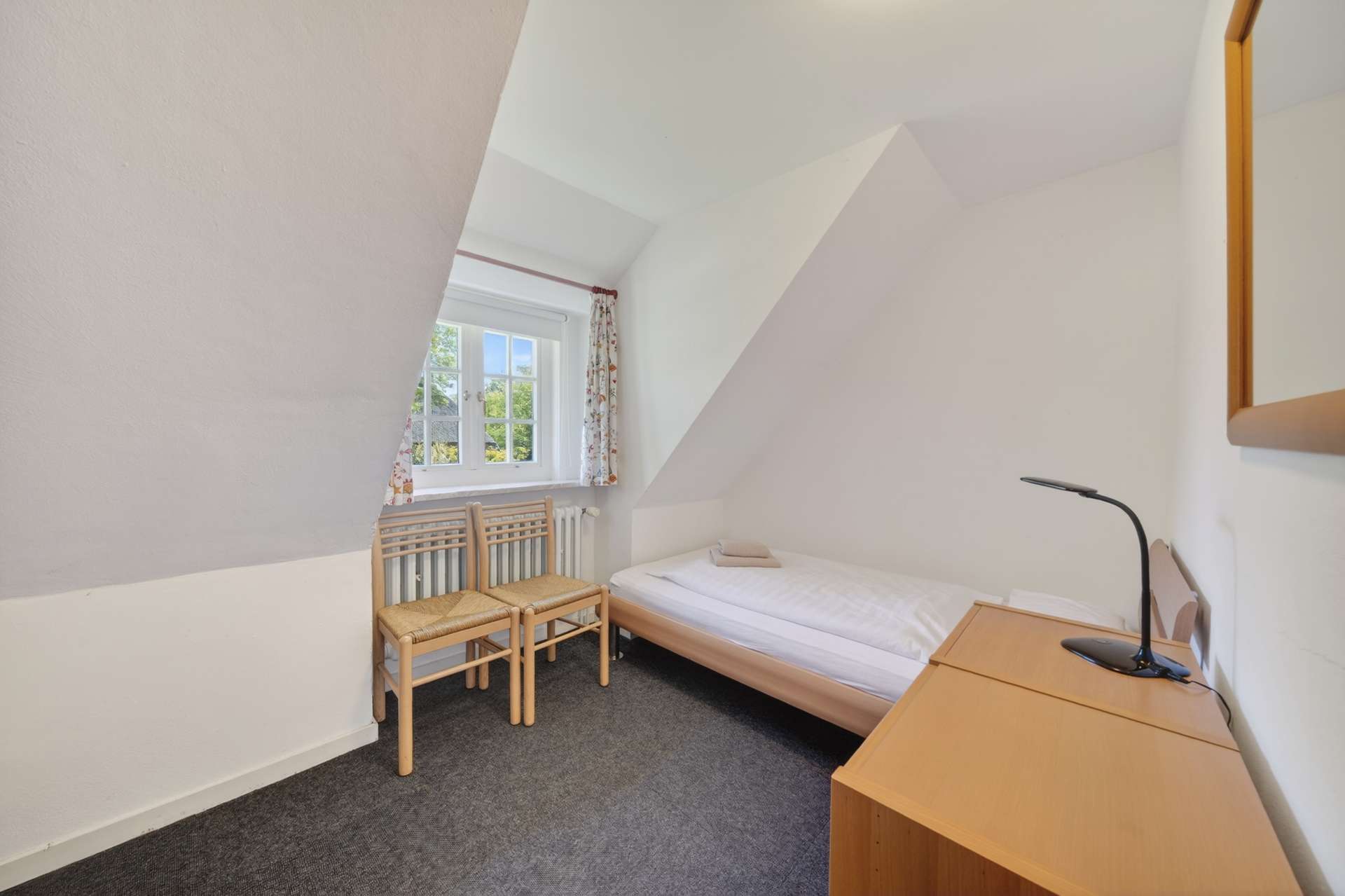 Schlafzimmer 2